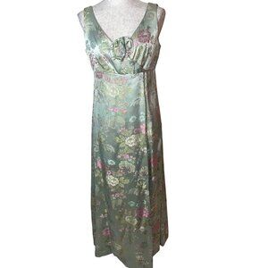 An Arkay Vintage Womens Nightgown Size XL Green Floral Maxi Empire Waist